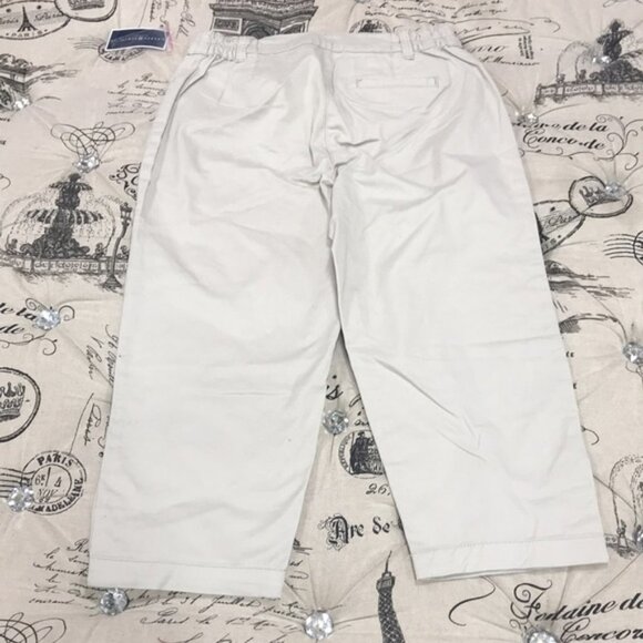 Karen Scott Petite Tummy-Control Capri Pants - Picture 7 of 7